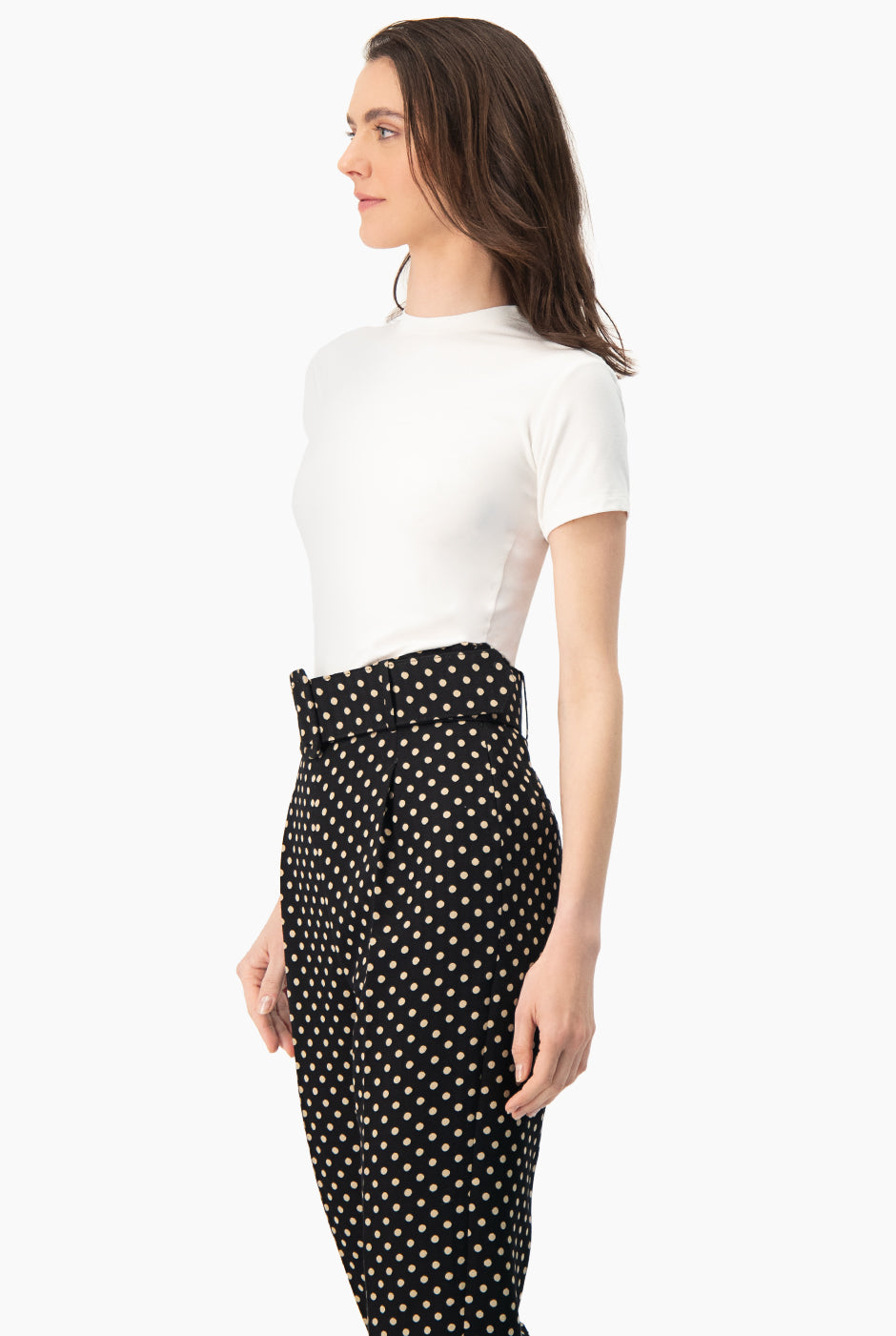 Playera básica casual de manga corta en color natural