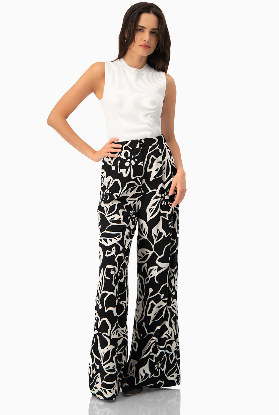 Top acanalado sin mangas en color hueso