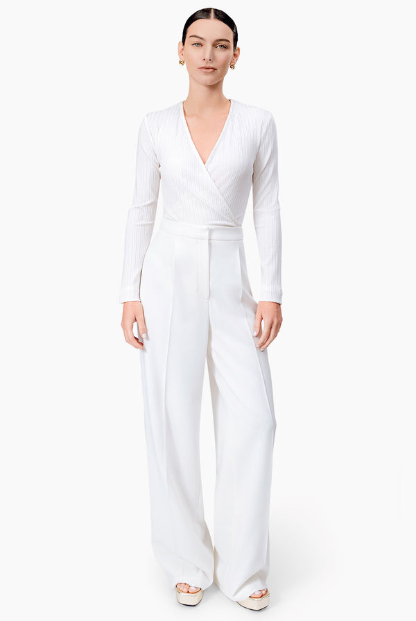 Blusa blanca de manga larga