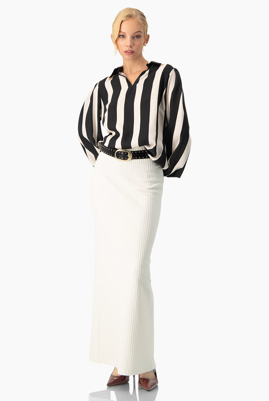 Blusa camisera negra con rayas y manga larga