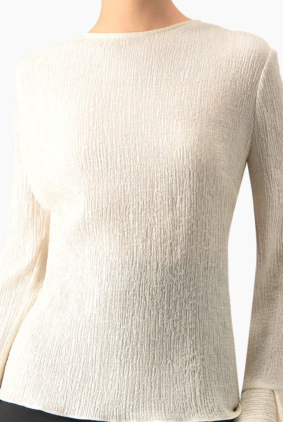 Blusa recta natural con volantes y textura arrugada