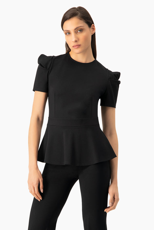Blusa negra de manga corta