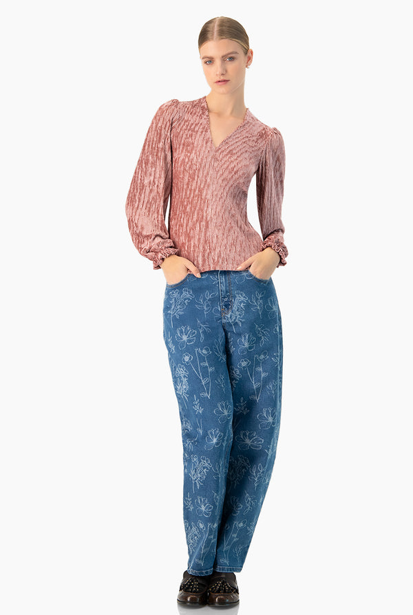 Blusa plisada de escote en V