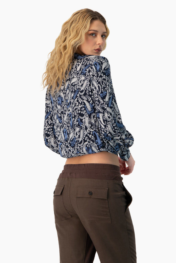 Blusa manga larga escote en V