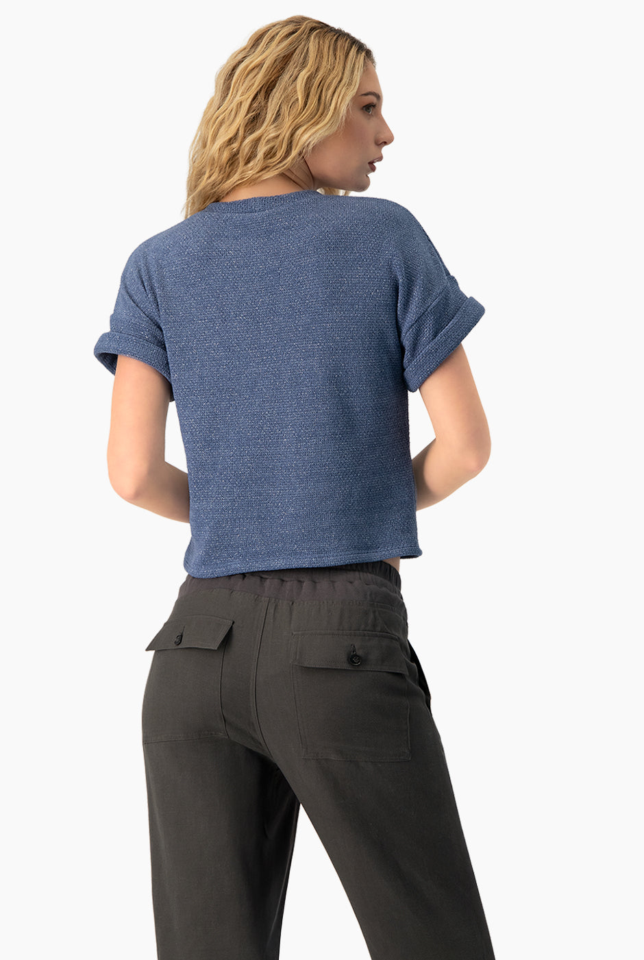 Blusa recta azul de punto, manga corta y cuello redondo