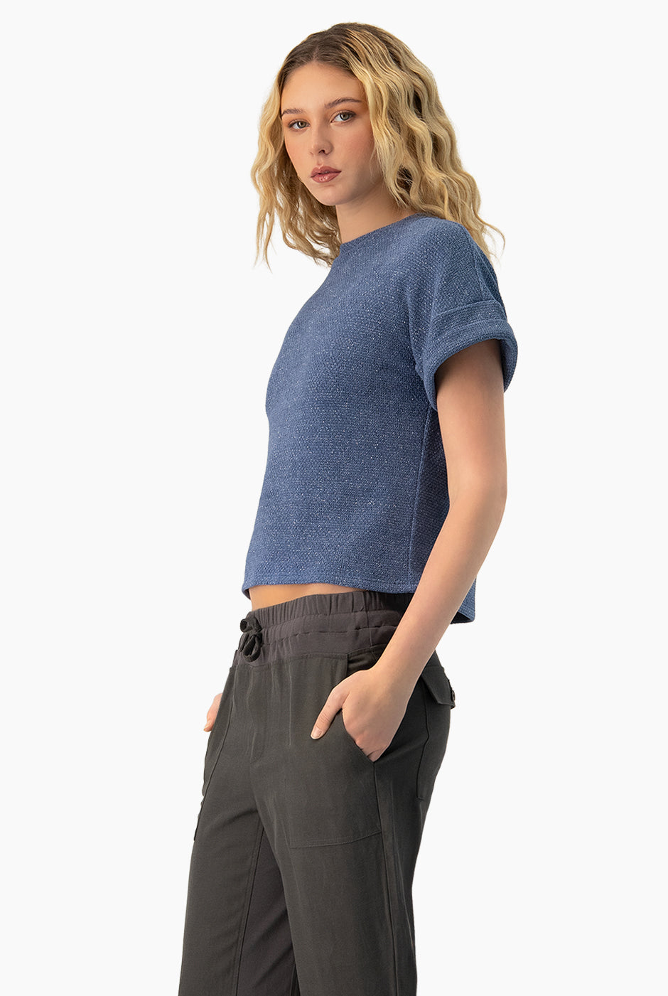 Blusa recta azul de punto, manga corta y cuello redondo