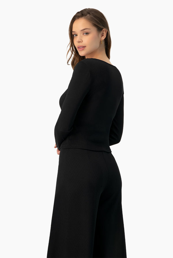 Top corto de manga larga