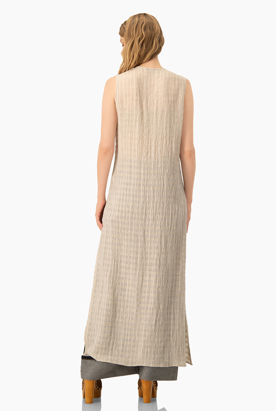 Blusón largo marfil con escote en V y lazo frontal