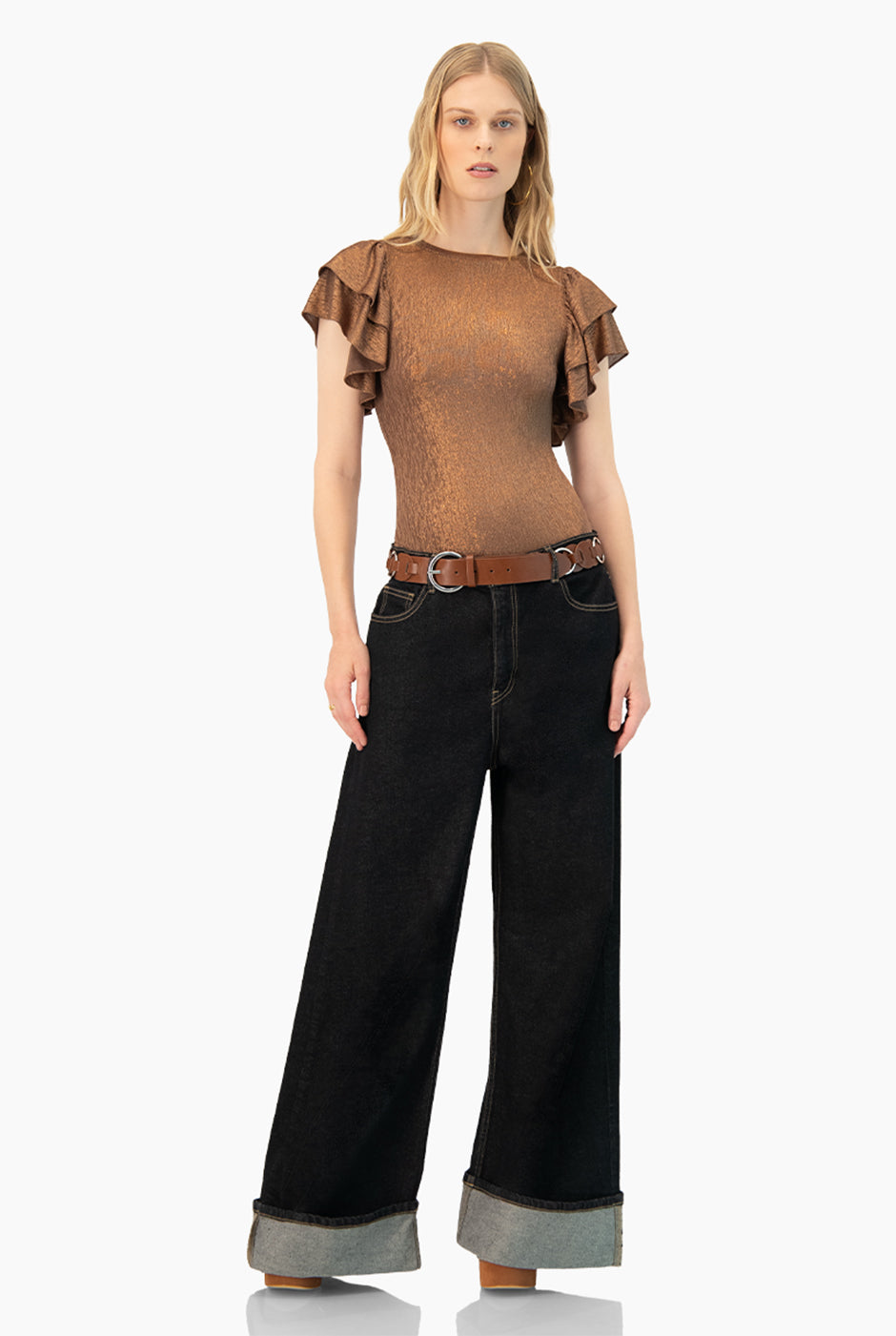 Body cobre con mangas volantes y cuello redondo