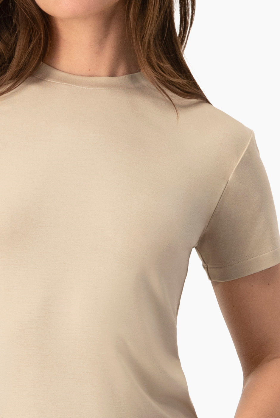 Playera básica beige manga corta
