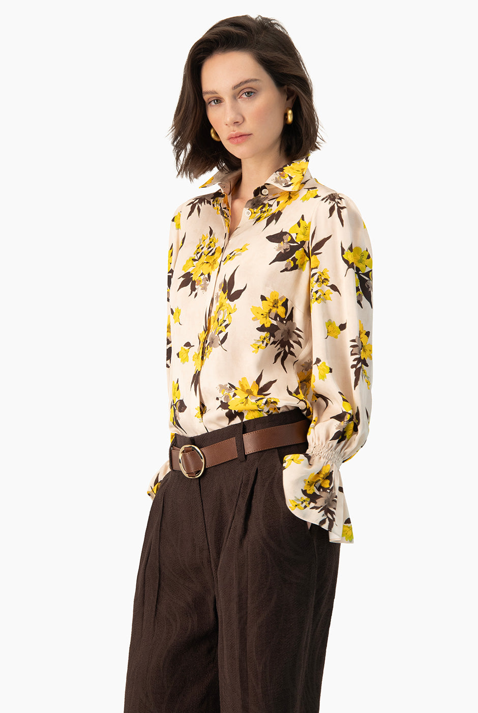 Blusa camisera Ivonne con estampado floral y volantes en puño