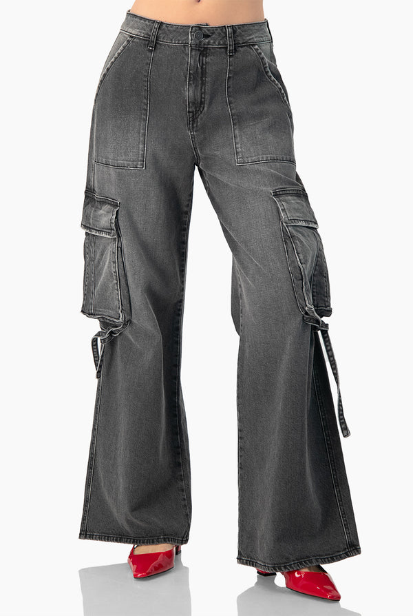 Jeans cargo negro de pierna amplia