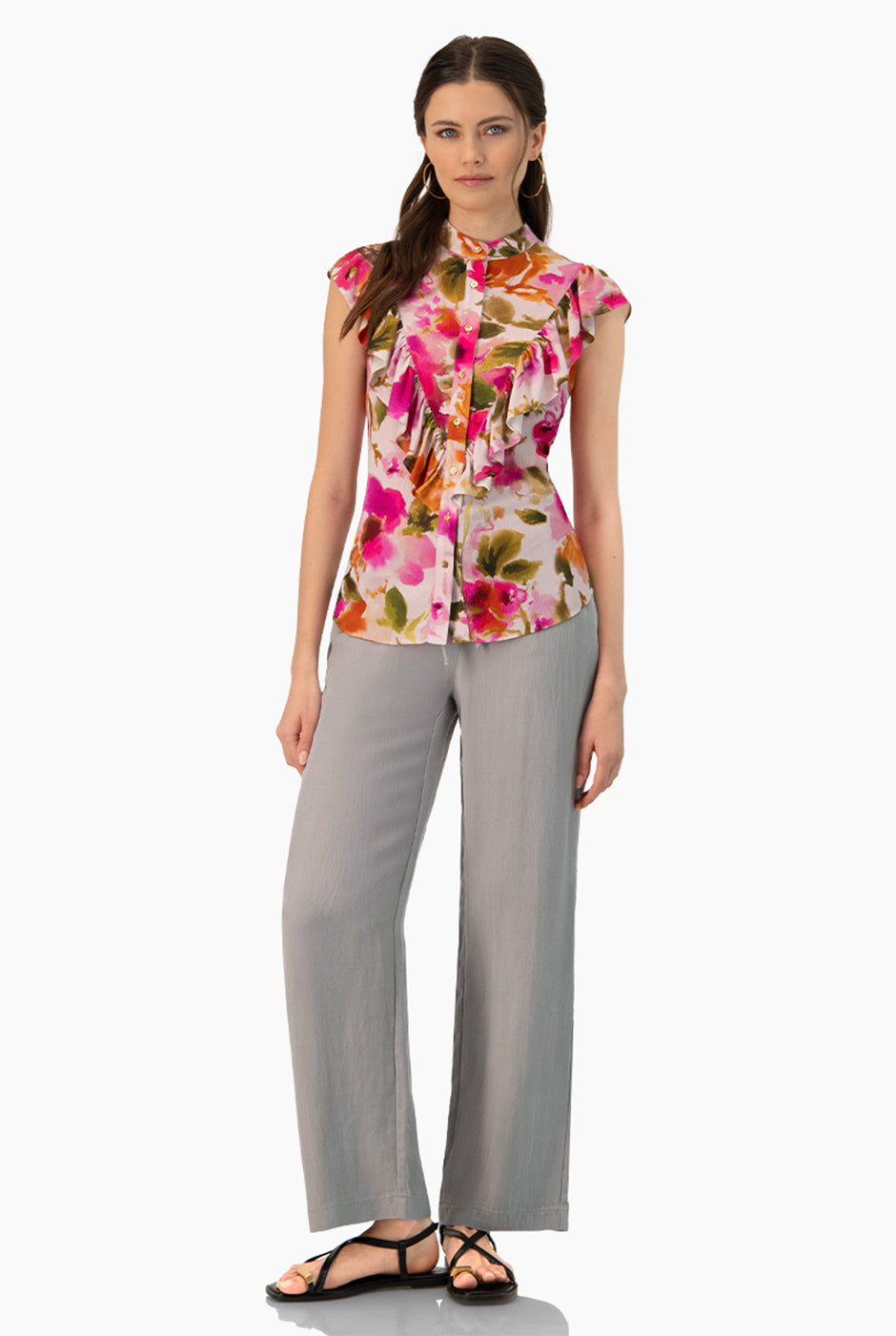 Pantalón cargo recto gris con bolsillos y cordón elástico