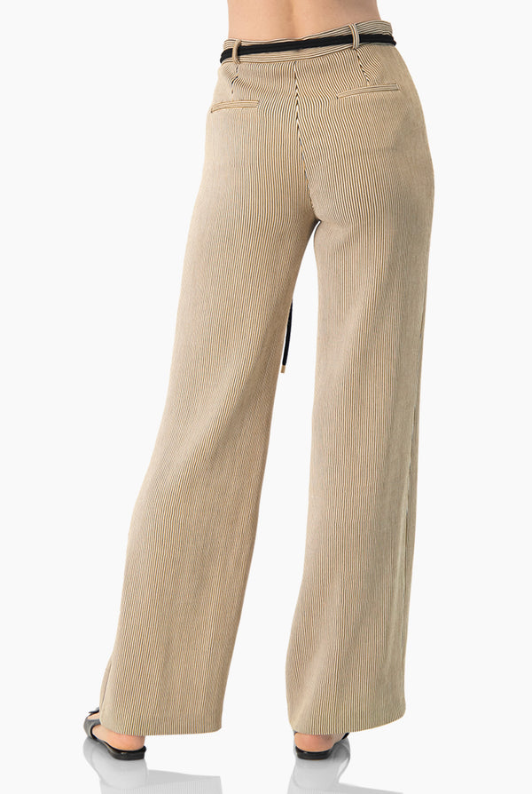 Pantalon semi campana con cierre