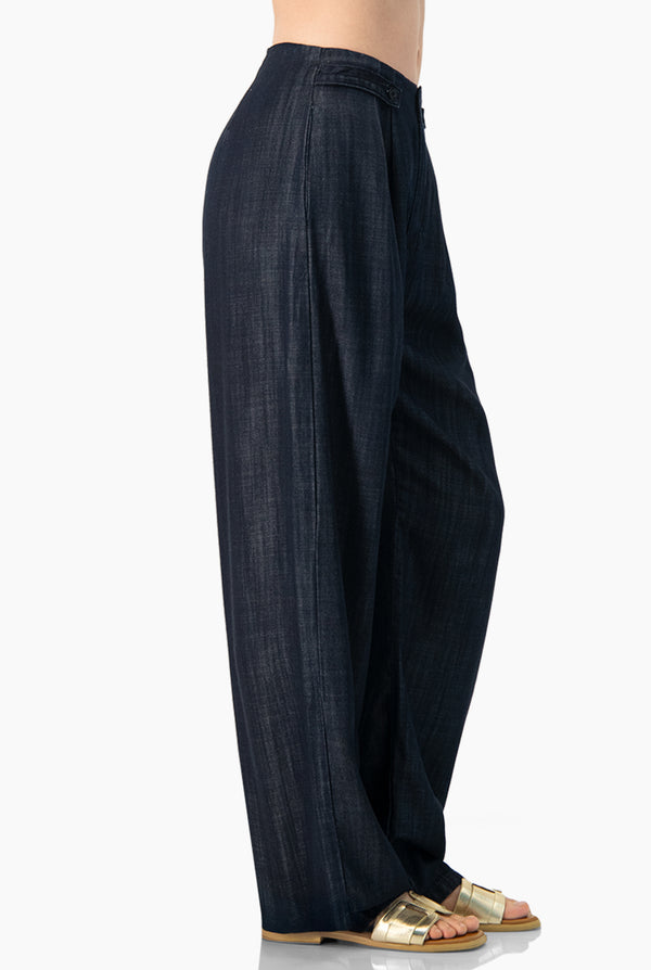 Jeans amplio con botones en pretina