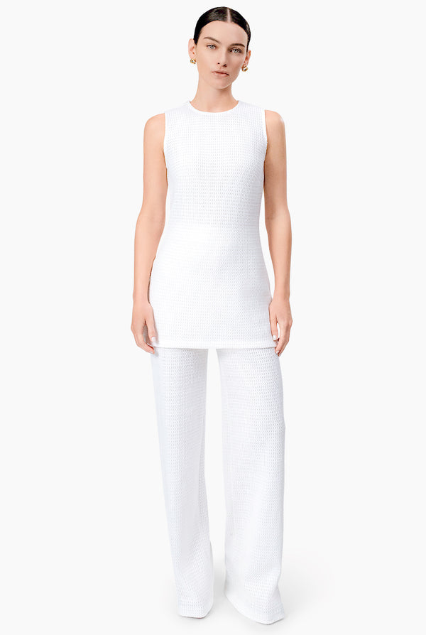 Pantalon tejido en tono blanco