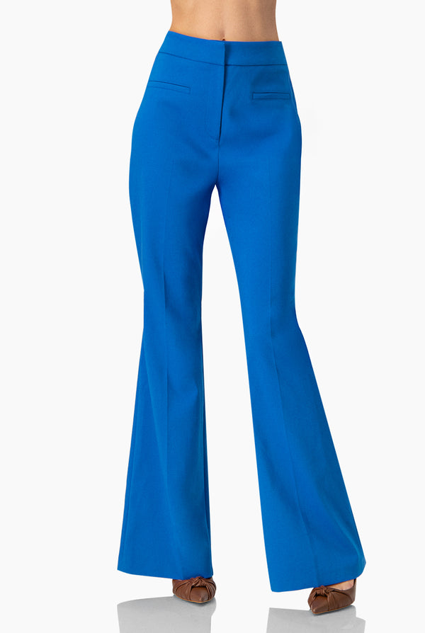 Pantalon liso acampanado azul