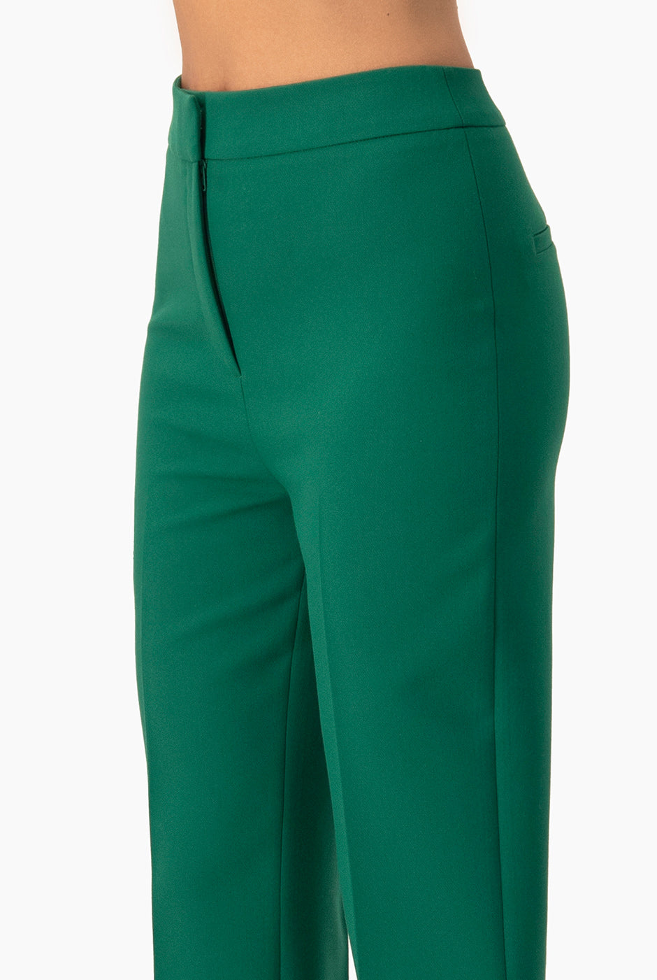Pantalón recto sastreado verde con bolsillos y pliegues