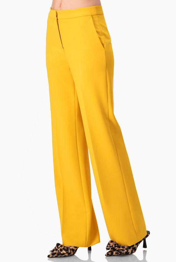 Pantalon sastreado en tono amarillo