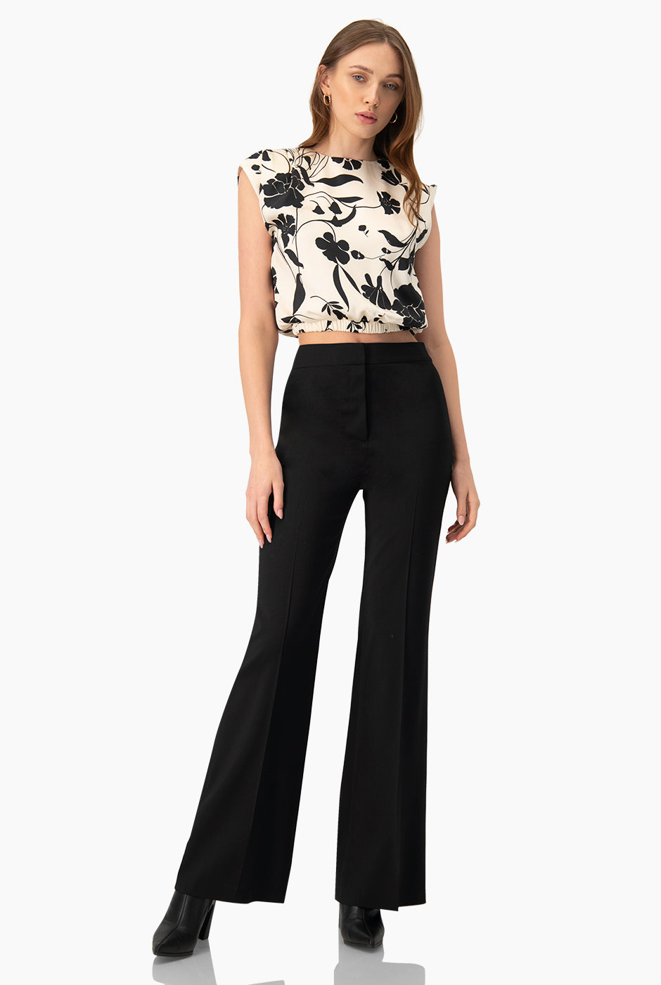 Pantalón negro recto sastreado de lana