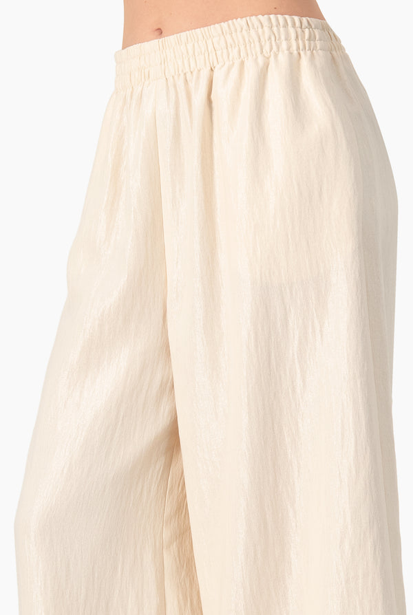 Pantalón amplio con resorte