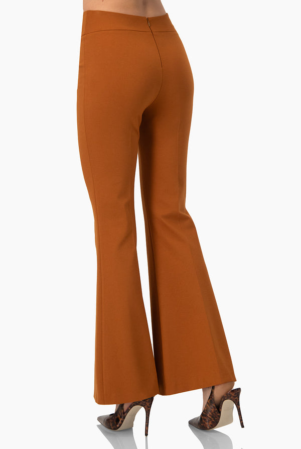 Pantalon campana pretina en V