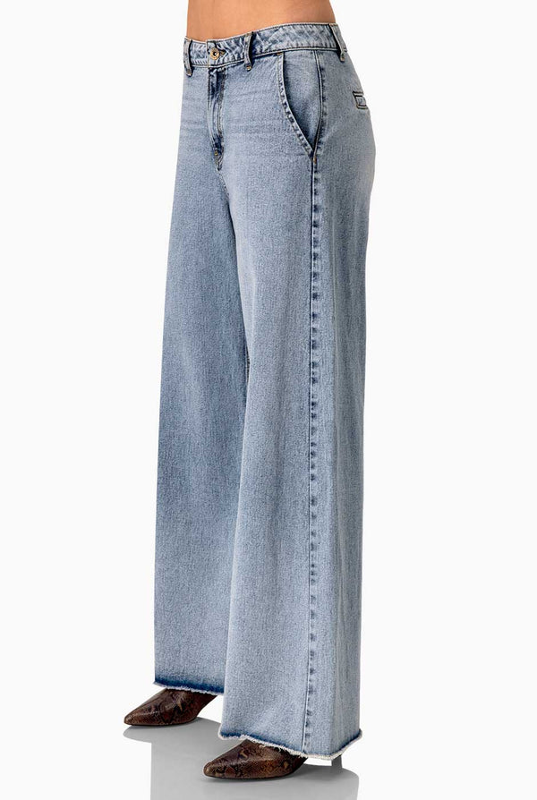 Jeans mom con bolsillos