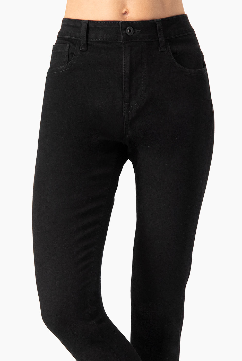 Jeans skinny negros con bolsillos y botón frontal