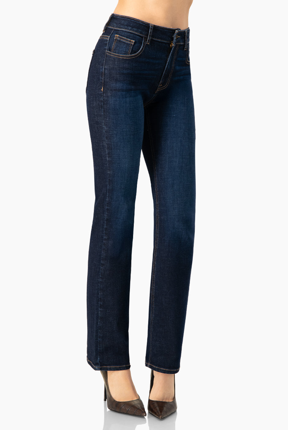 Jeans semi acampanados azul marino con bolsillos traseros de parche