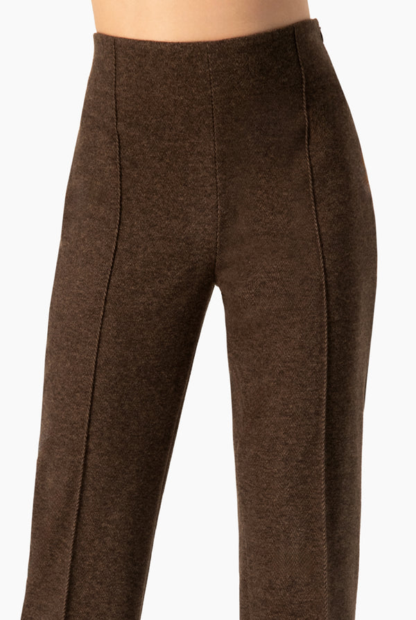 Pantalon cafe con aberturas