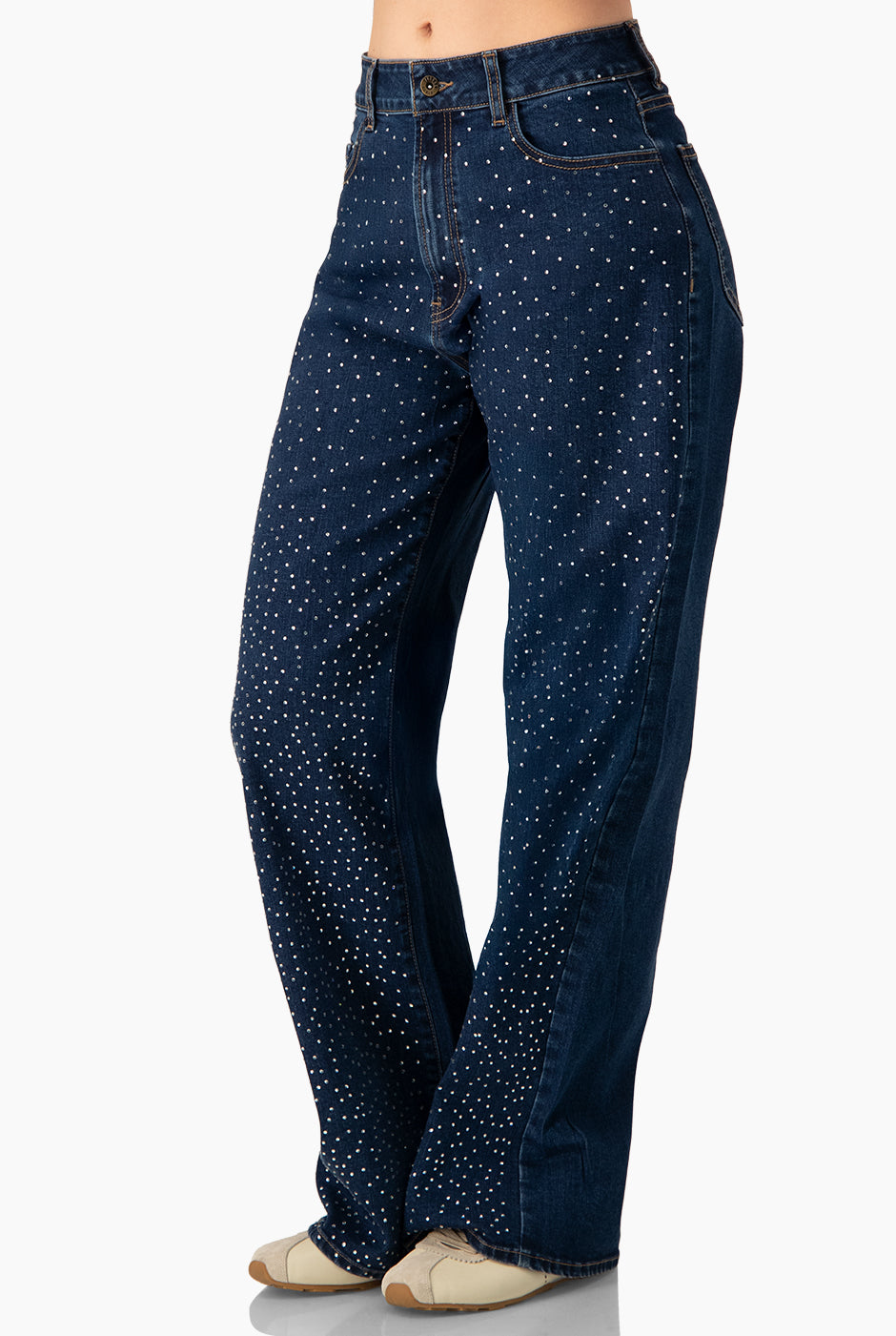 Jeans amplios azules con pedrería y bolsillos de parche