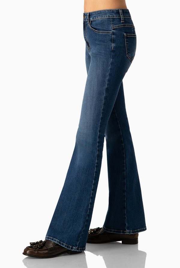 Jeans campana de un boton