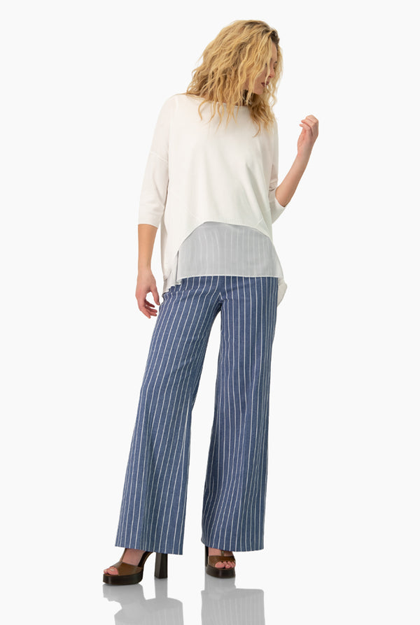 Pantalon de rayas y pierna amplia
