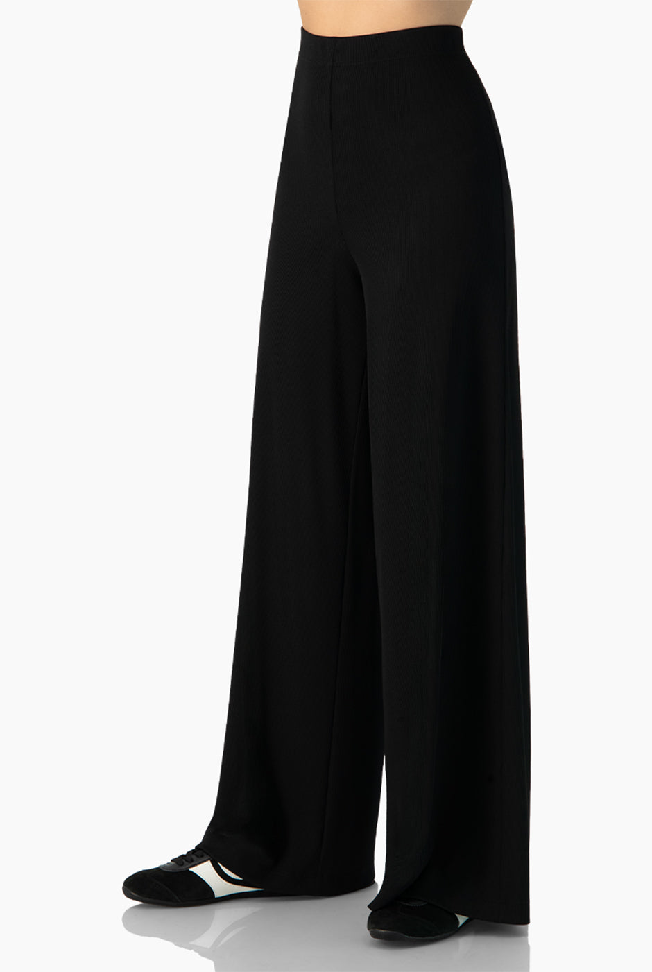 Pantalón culotte negro sin bolsillos y elástico
