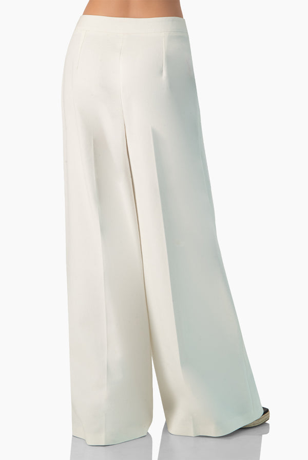 Pantalon blanco de pierna amplia