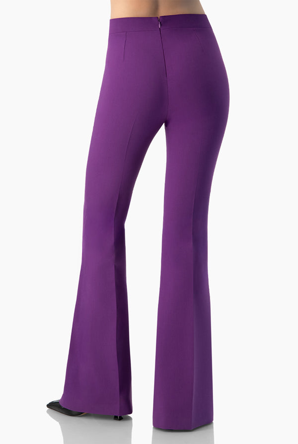 Pantalon acampanado en tono morado