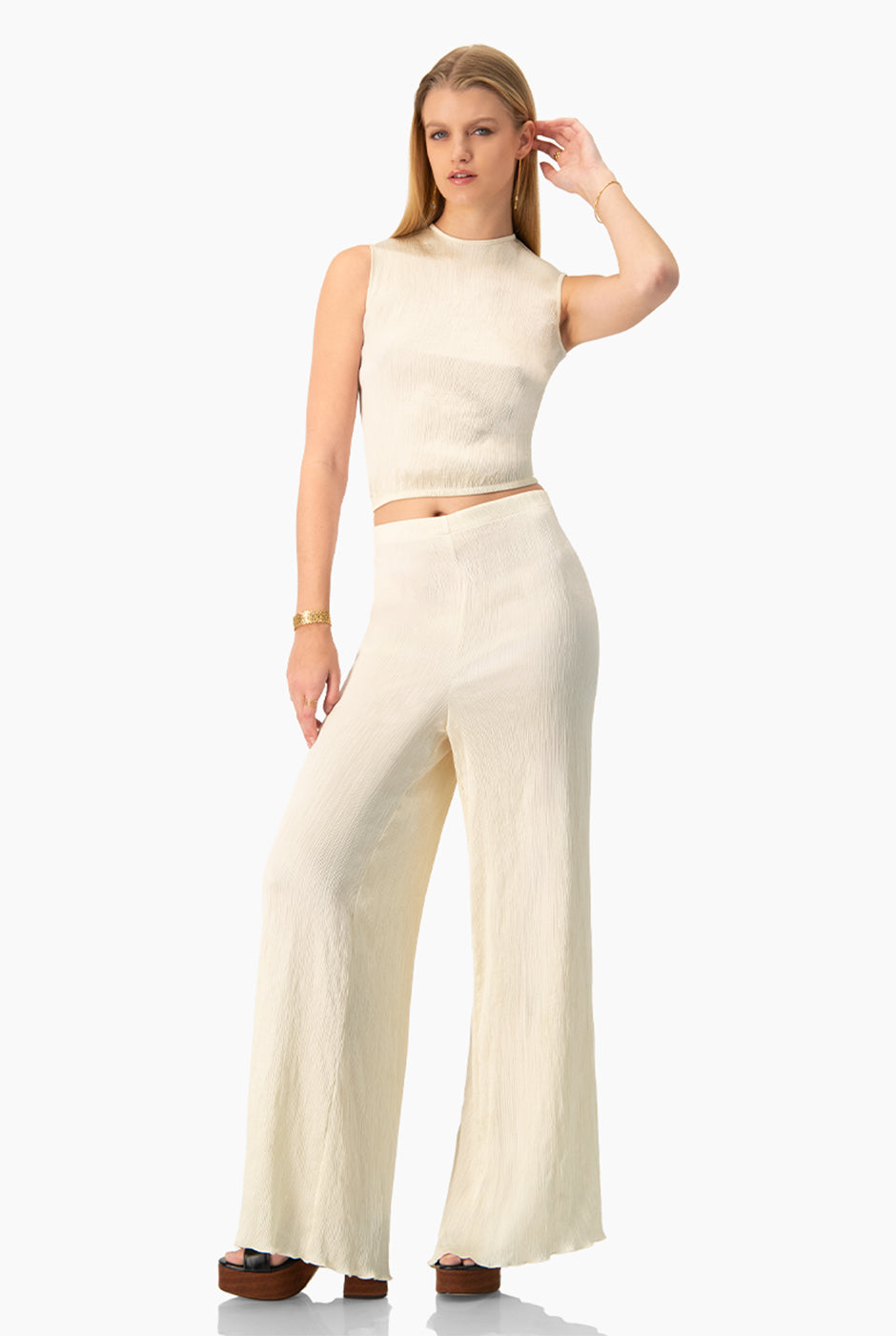 Pantalón amplio marfil plisado sin bolsillos