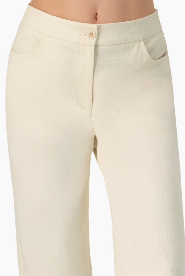 Pantalon marfil de pierna ancha