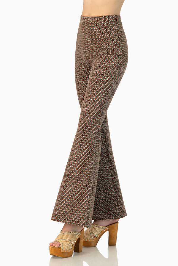 Pantalon acampanado estampado