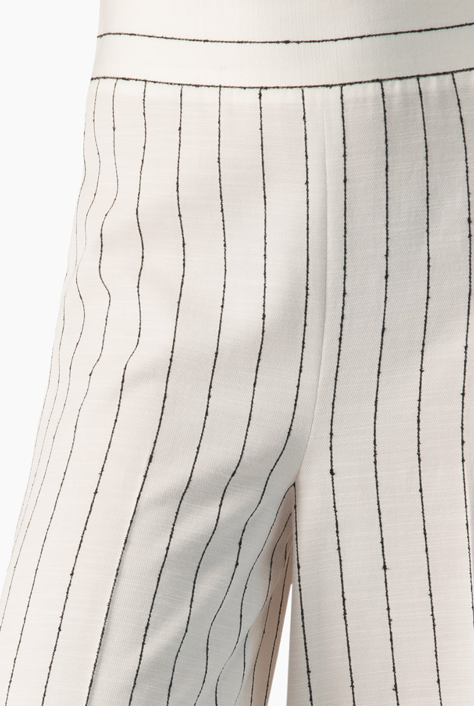 Pantalón culotte blanco con rayas verticales
