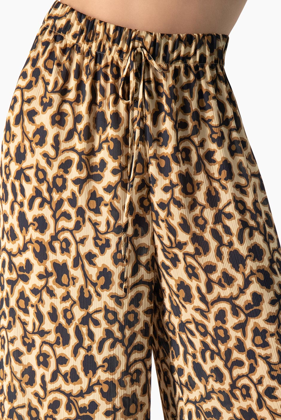 Pantalón Ivonne estampado animal print con jareta en cintura