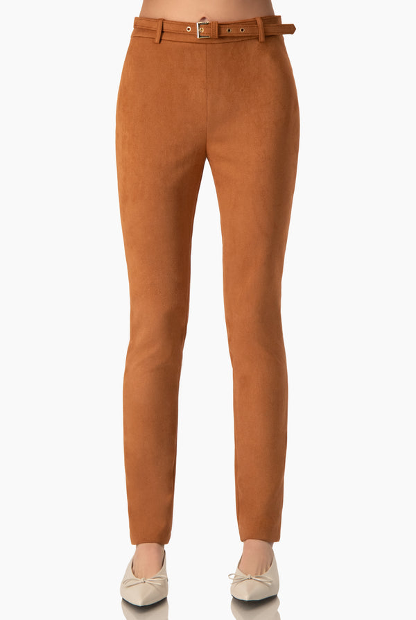 Pantalon Ivonne ajustado y cinturon