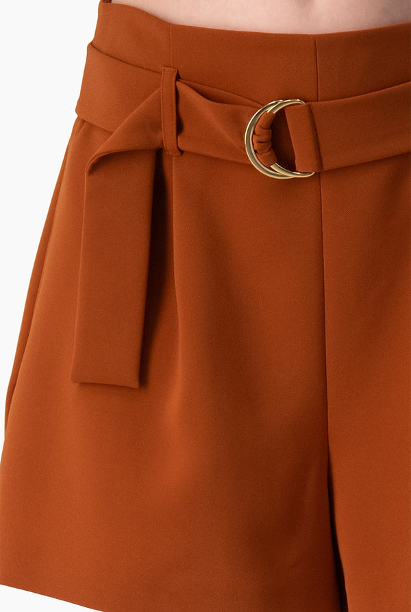 Short Ivonne con cinturon