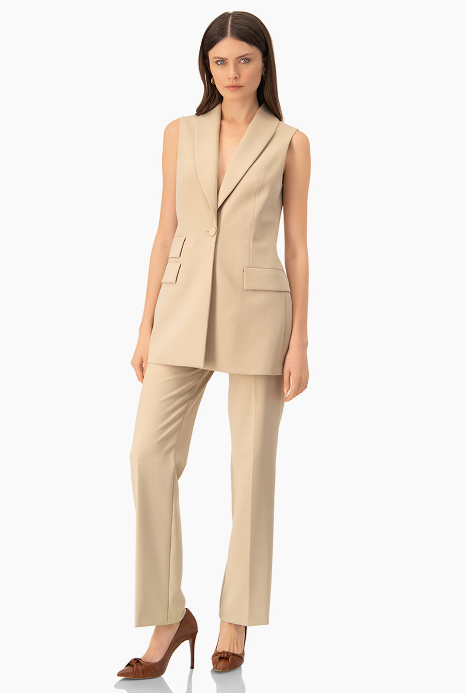 Chaleco largo beige con solapa y bolsillos de cartera