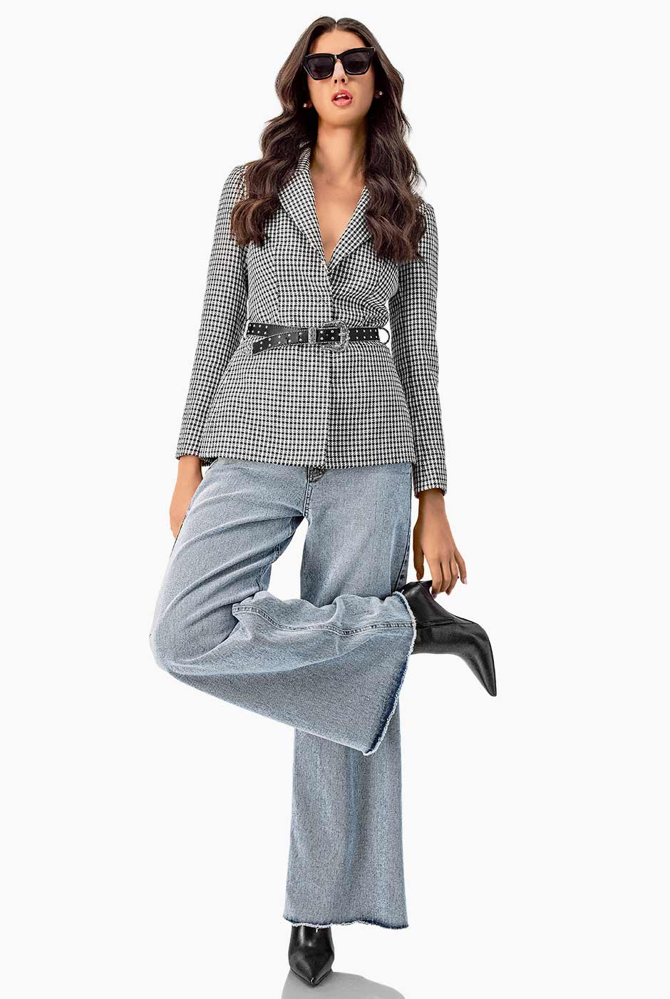 Blazer cruzado negro con cinturón y bolsillos