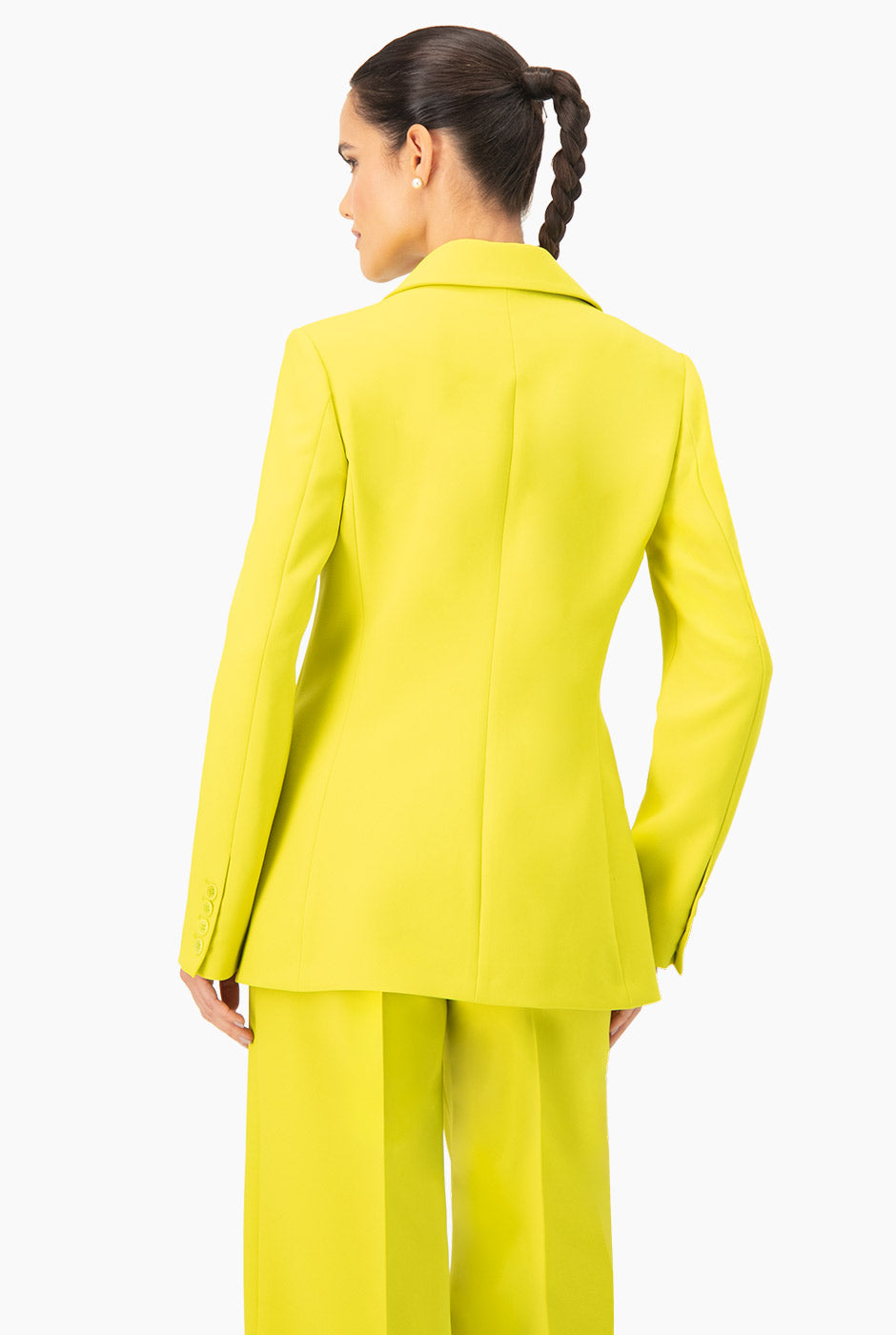 Saco sastreado verde con solapa y bolsillos