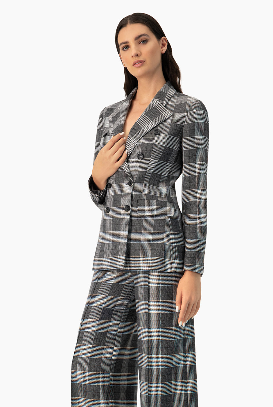 Saco negro sastreado con doble botonadura y cuadros