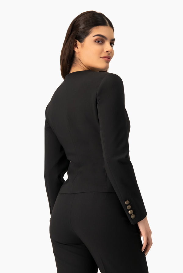 Saco negro con botones