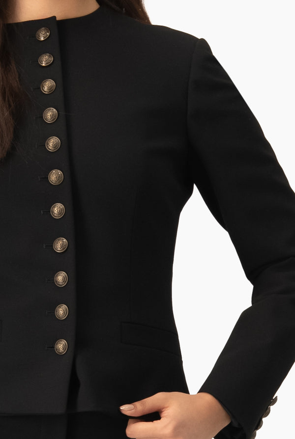 Saco negro con botones