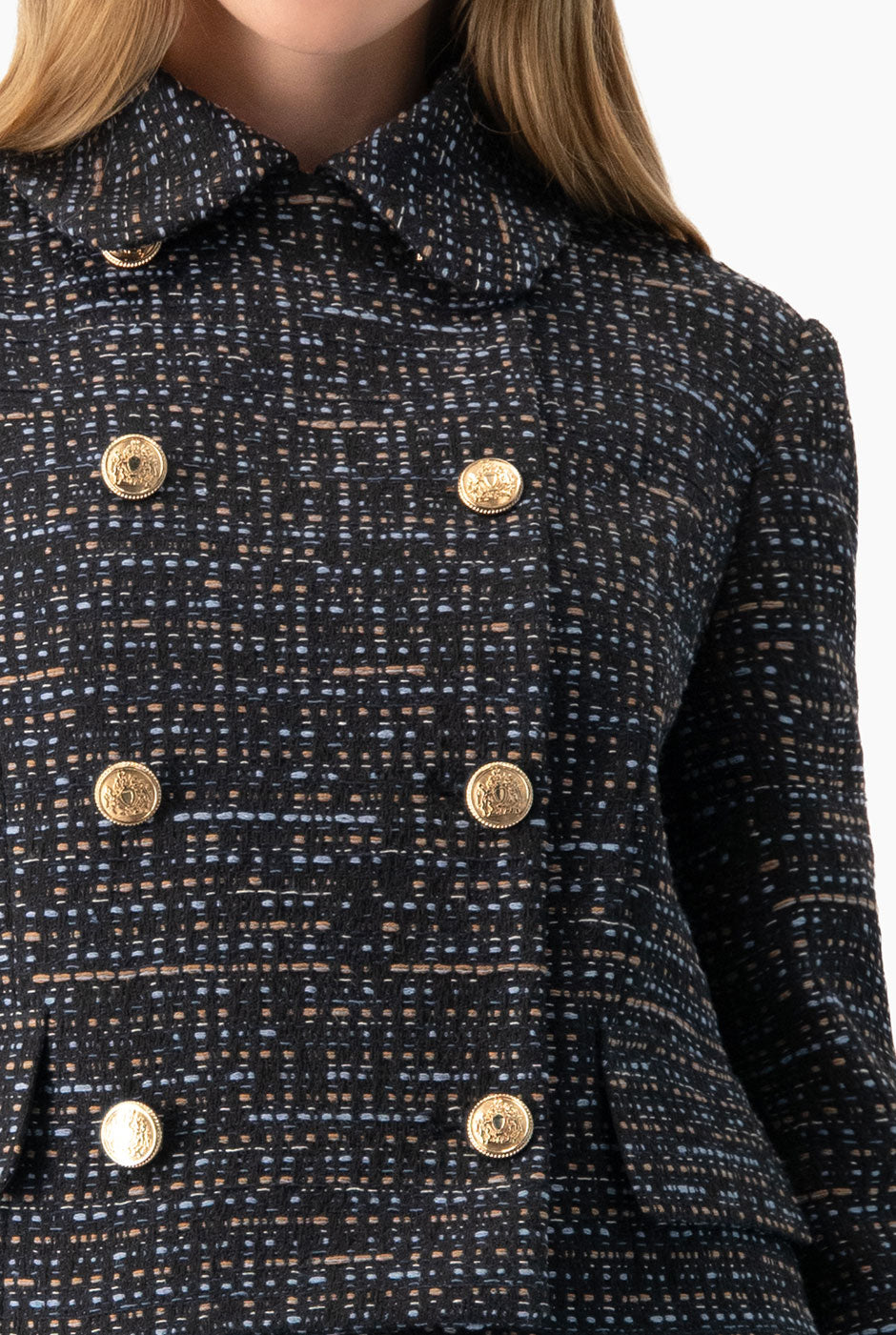 Saco Ivonne corto tejido azul marino con botones dorados